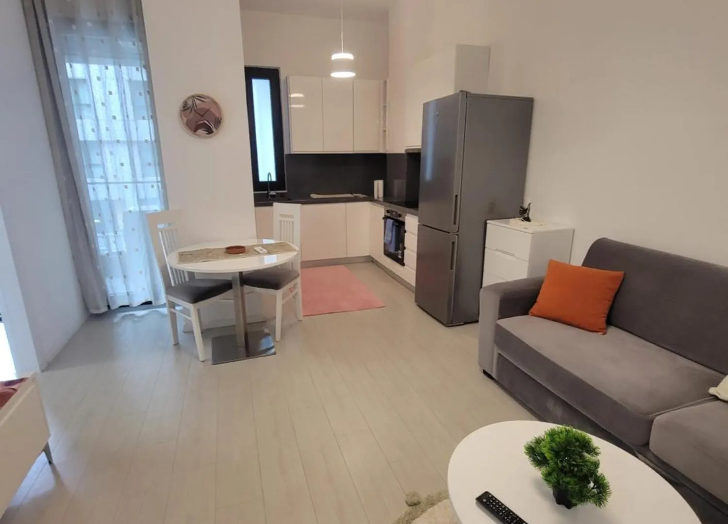 Square 21 Number 6 Apartman Tirana